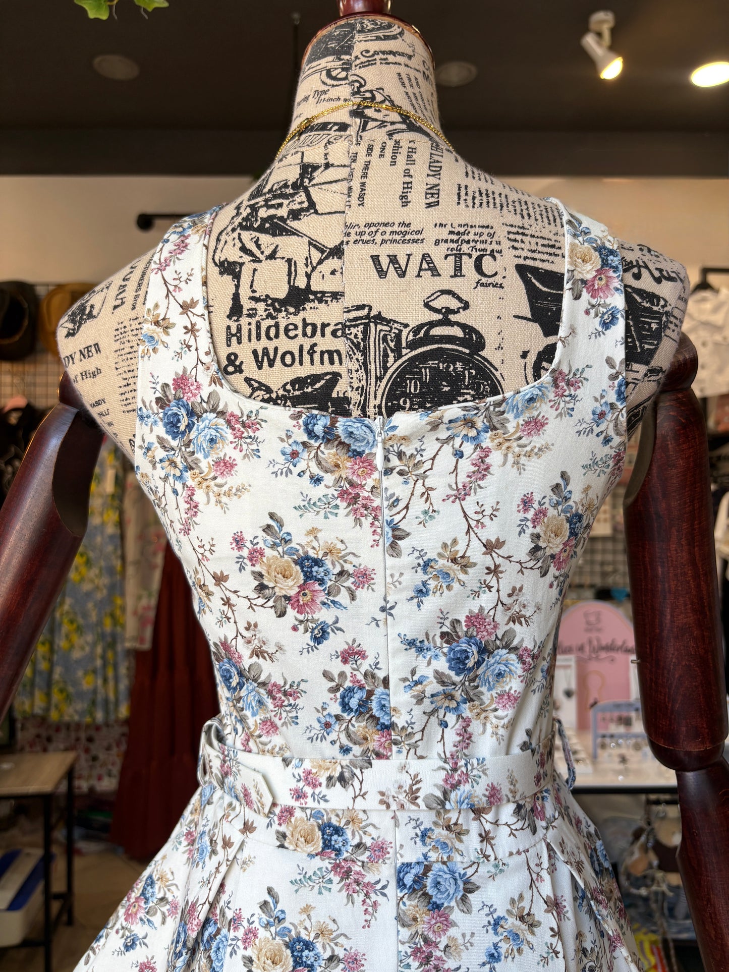 Abito Rétro in Cotone a Fiori in 2 colori con Cintura e Tasche – Stile Vintage Romantico