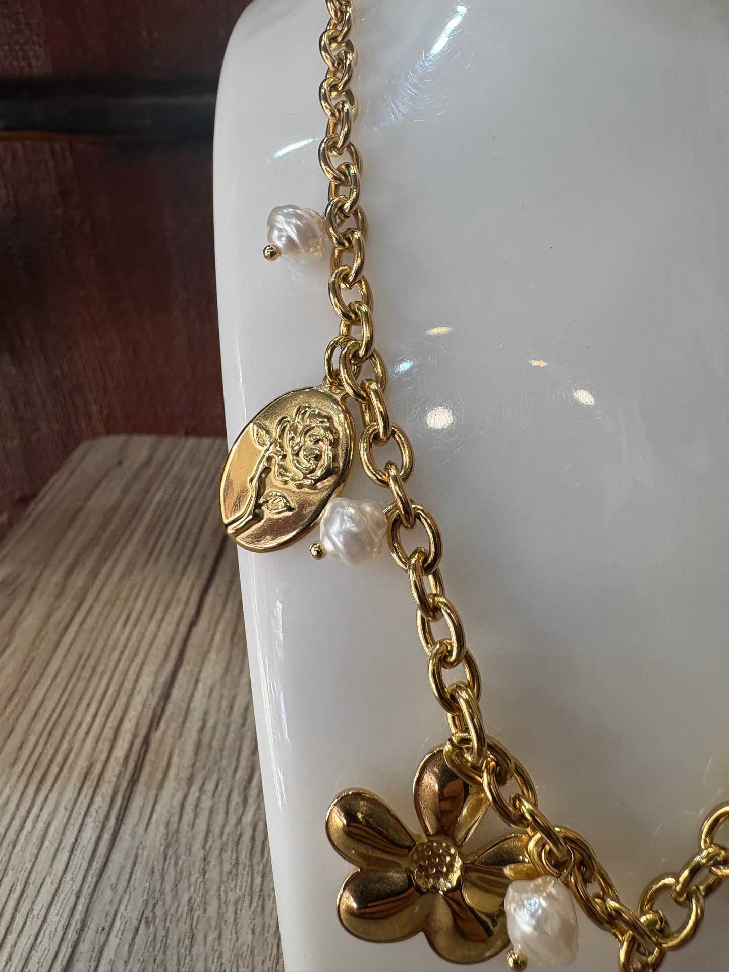 Collana con cammeo in stile vittoriano