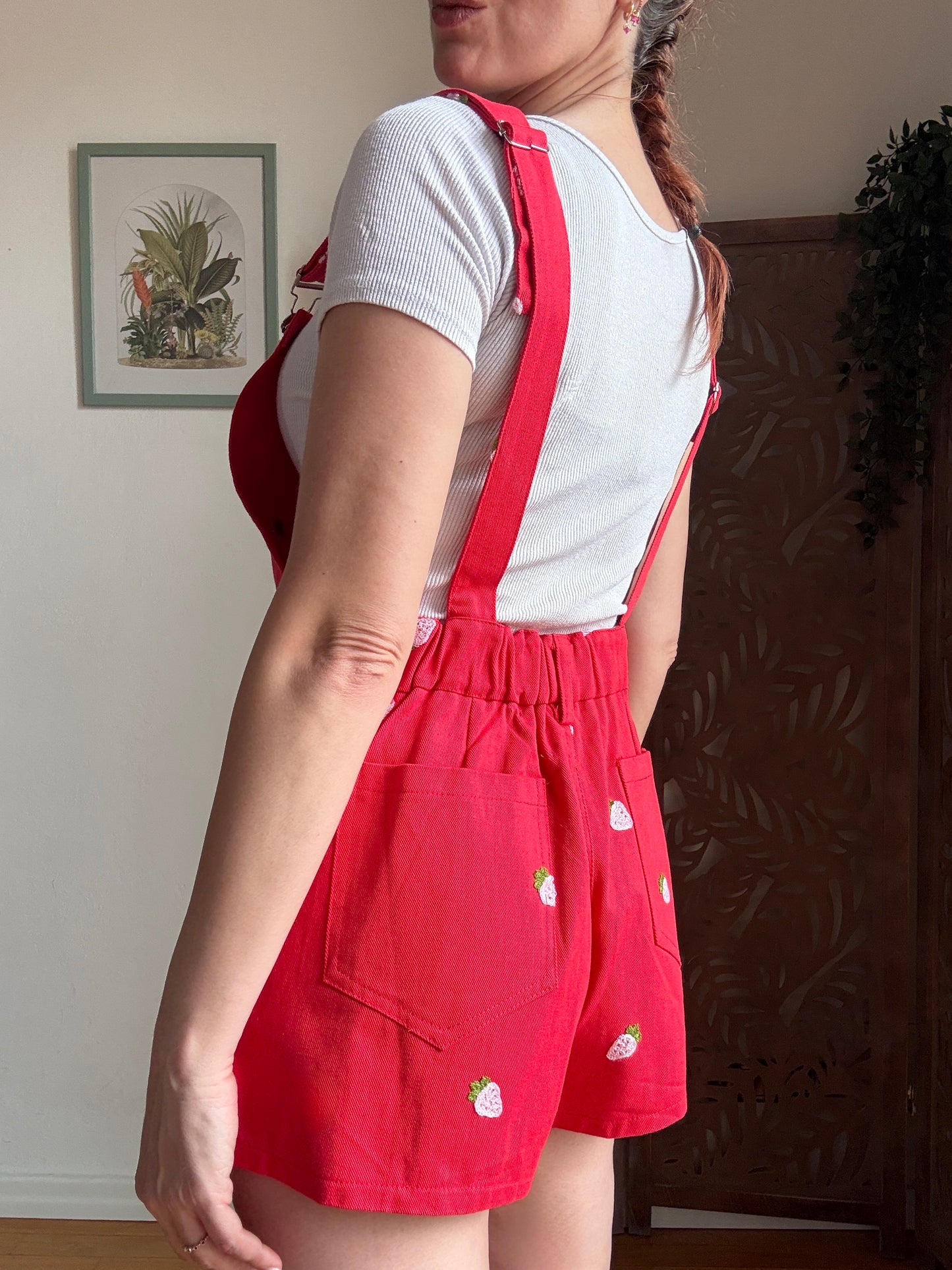 Salopette Corta in Cotone con Fragole – Strawberry Summer