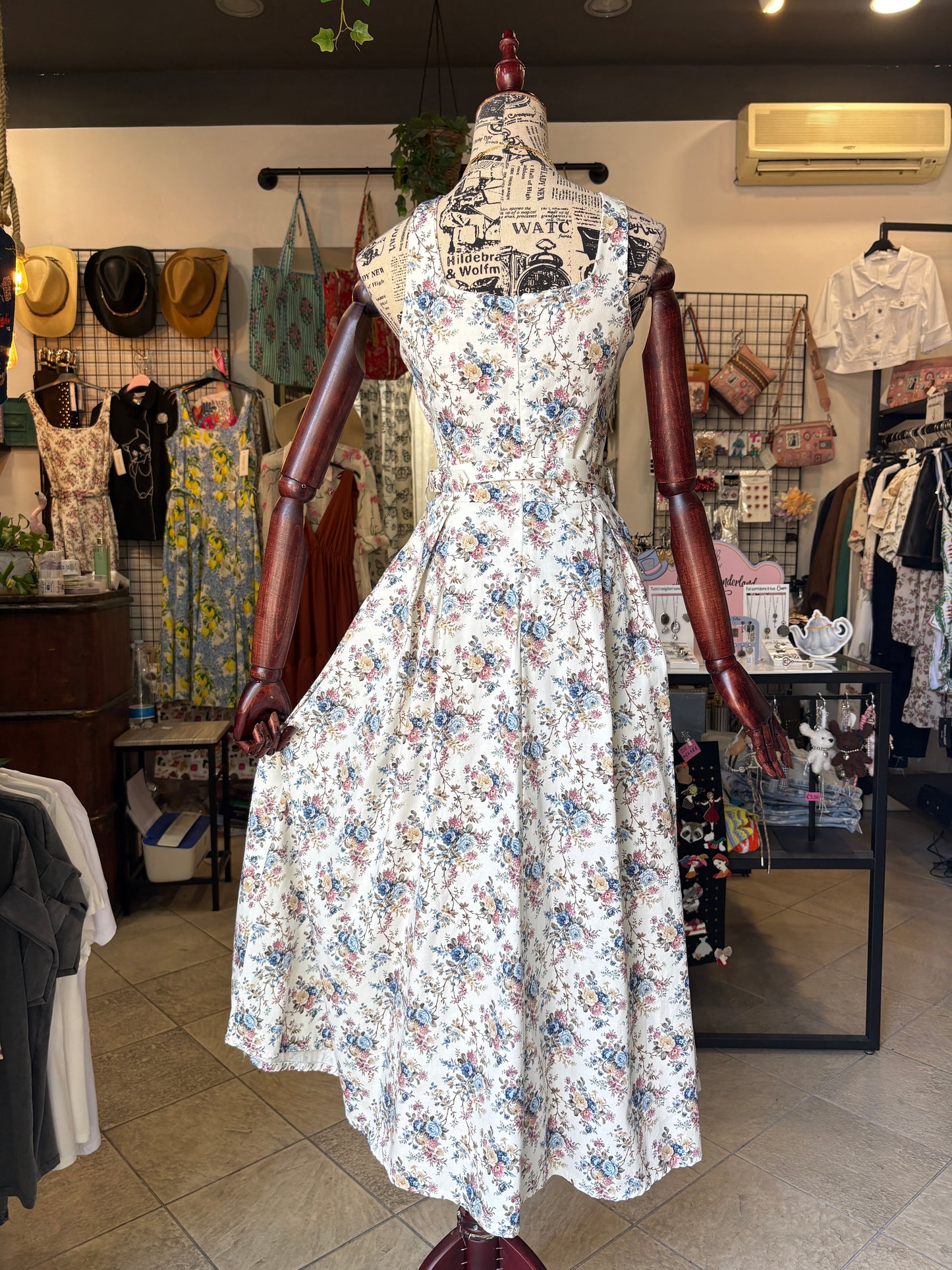 Abito Rétro in Cotone a Fiori in 2 colori con Cintura e Tasche – Stile Vintage Romantico