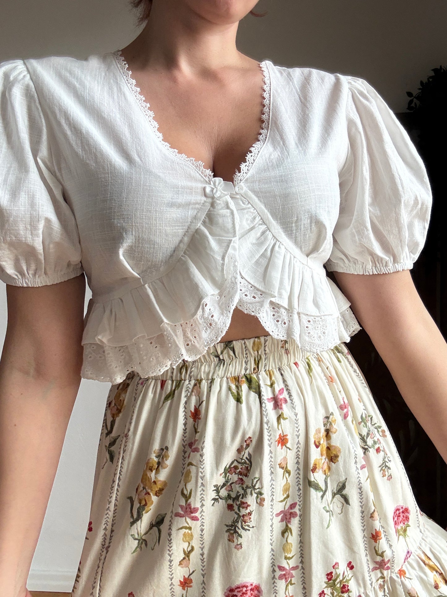 Blusa Crop Romantica in Cotone e Lino - in 2 Colori