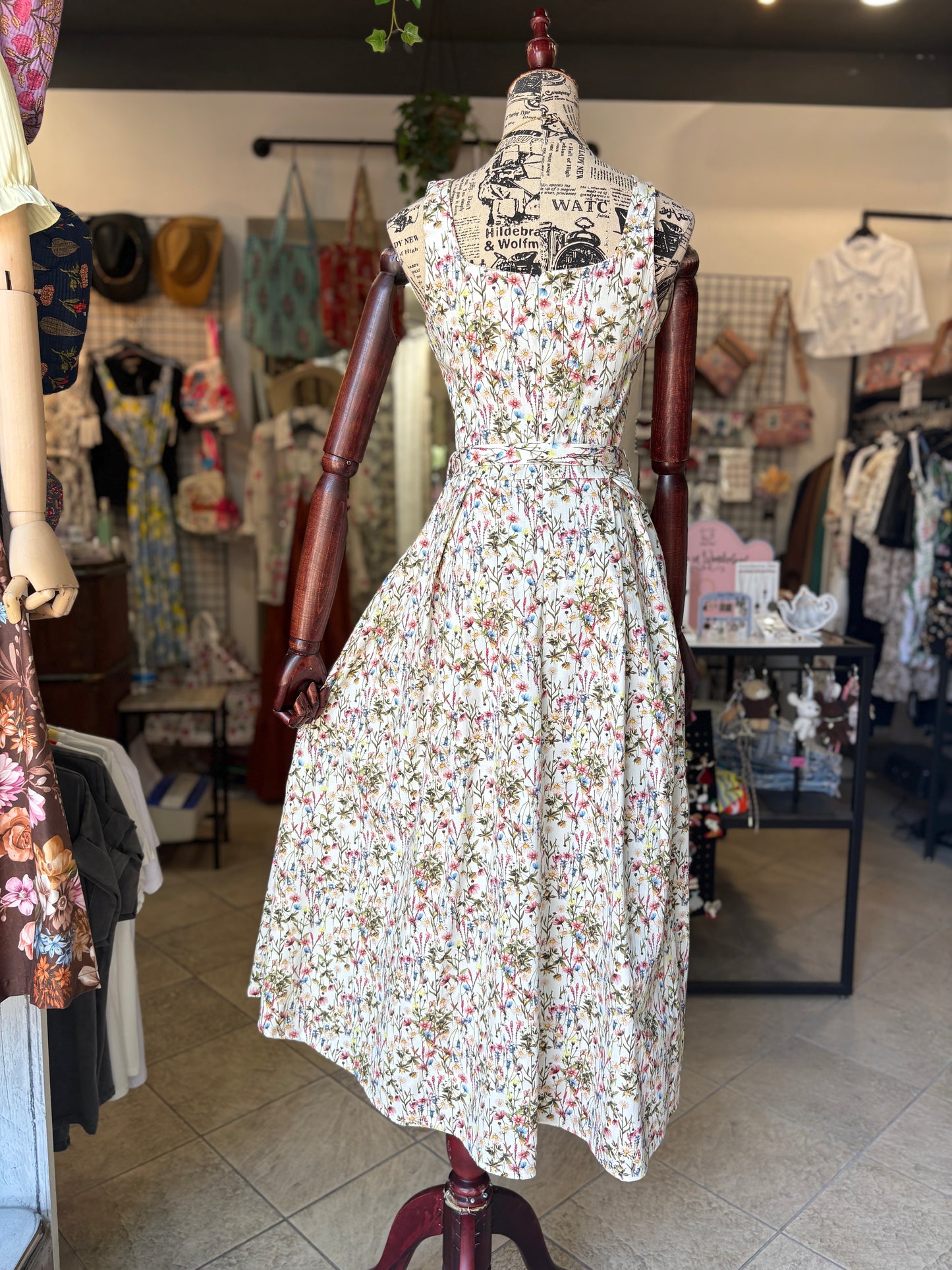 Abito Rétro in Cotone in 2 Fantasie con Cintura e Tasche – Stile Vintage Romantico