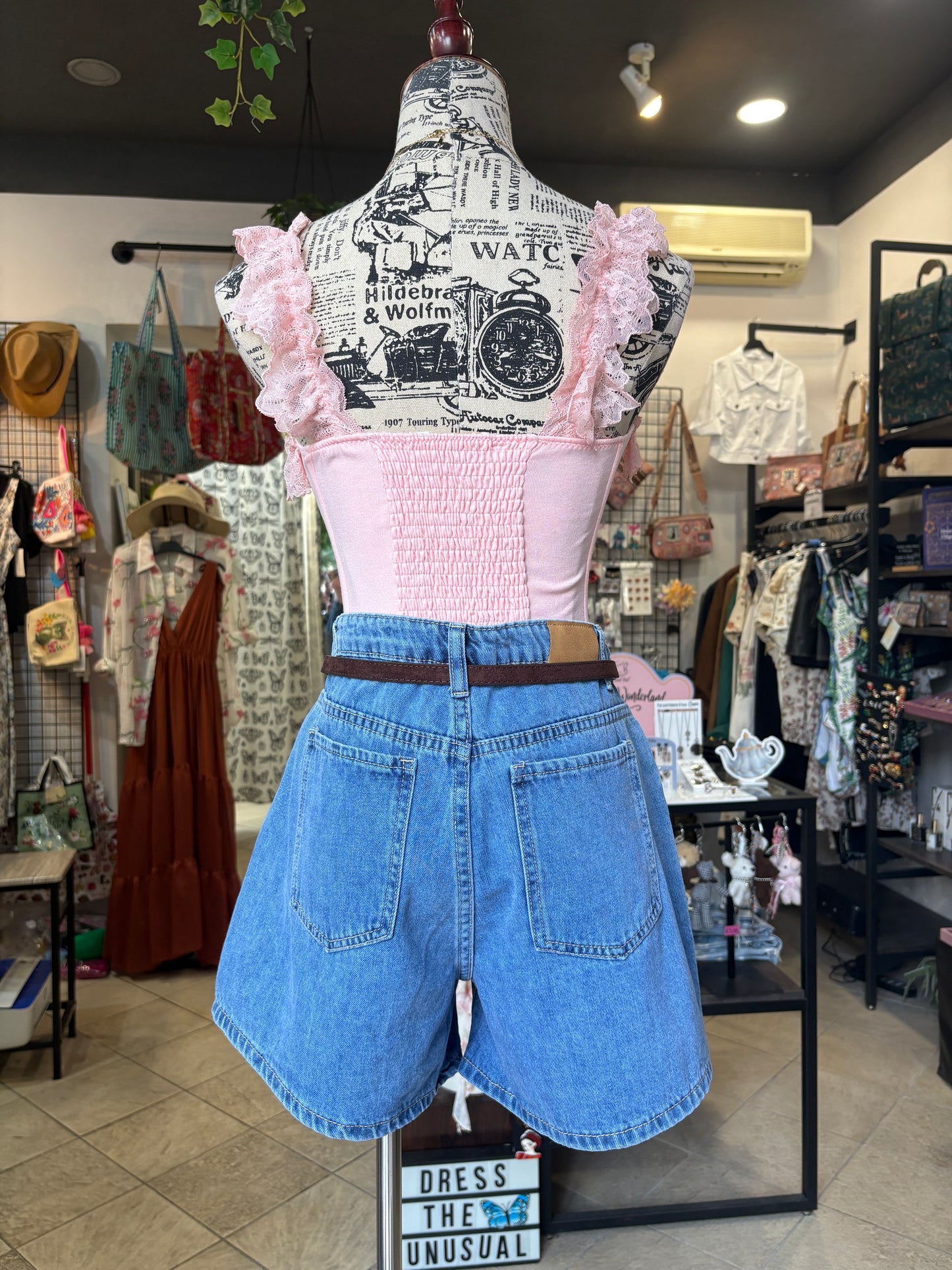 Shorts in Jeans Chiaro Svasati a Vita Alta con Cintura Inclusa