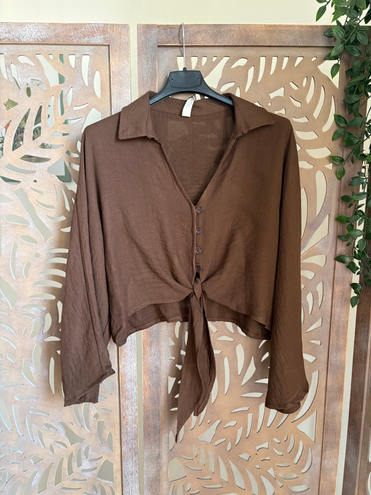 Blusa Crop con Nodo Frontale - In 2 Colori