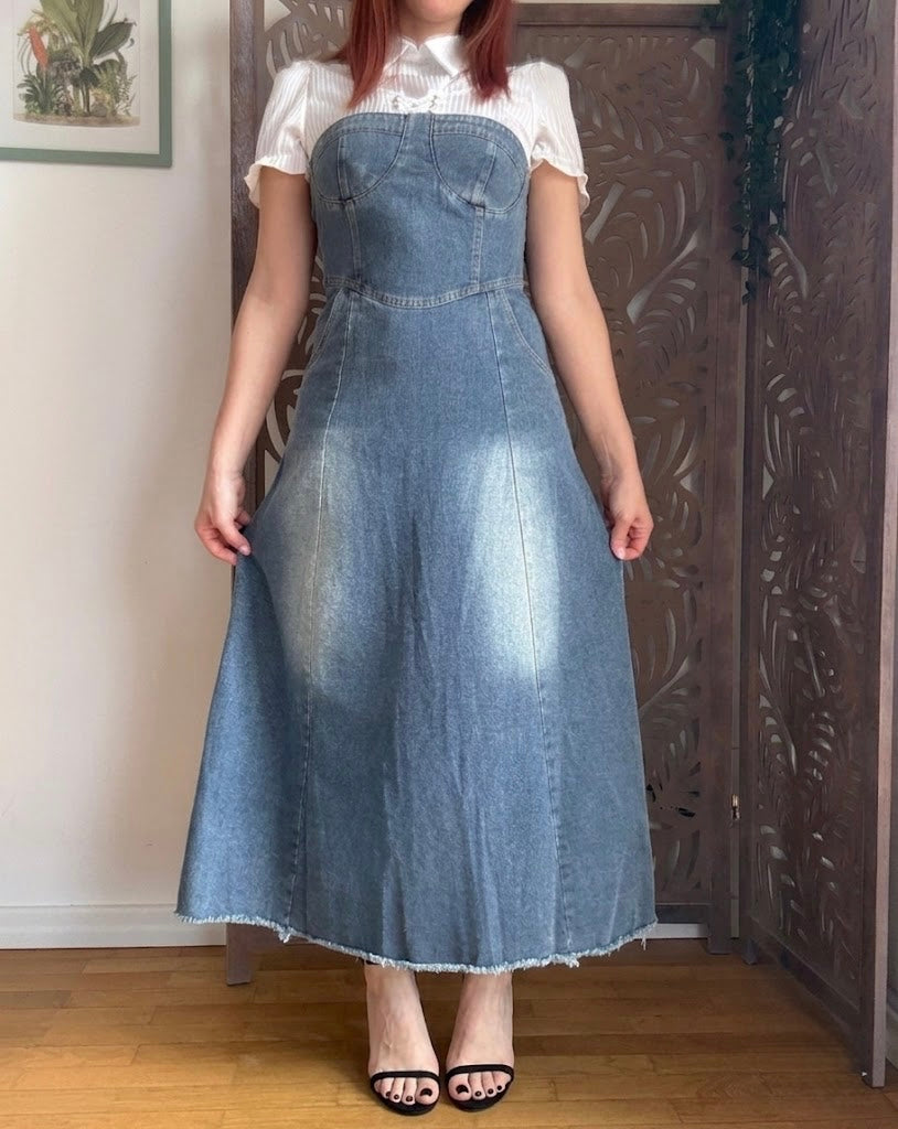 Abito Lungo Denim a Bustino con Scollo a Cuore e Orlo a Vivo