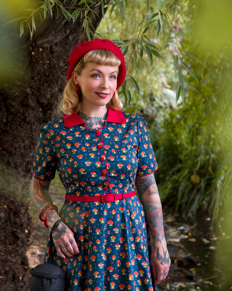 Penelope Rockabilly: Abito Chemisier Navy Blue con Funghi