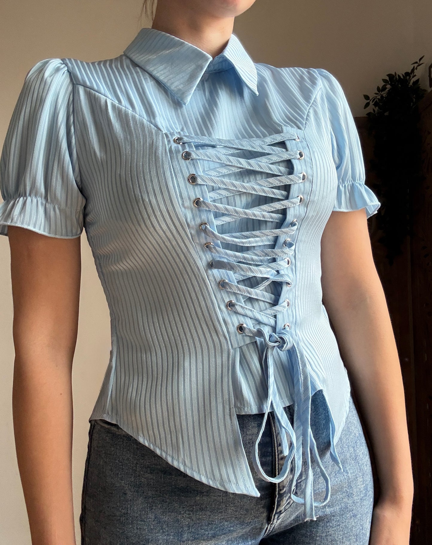 Blusa Corsetto con Stringhe e Maniche a Sbuffo - In 5 Colori