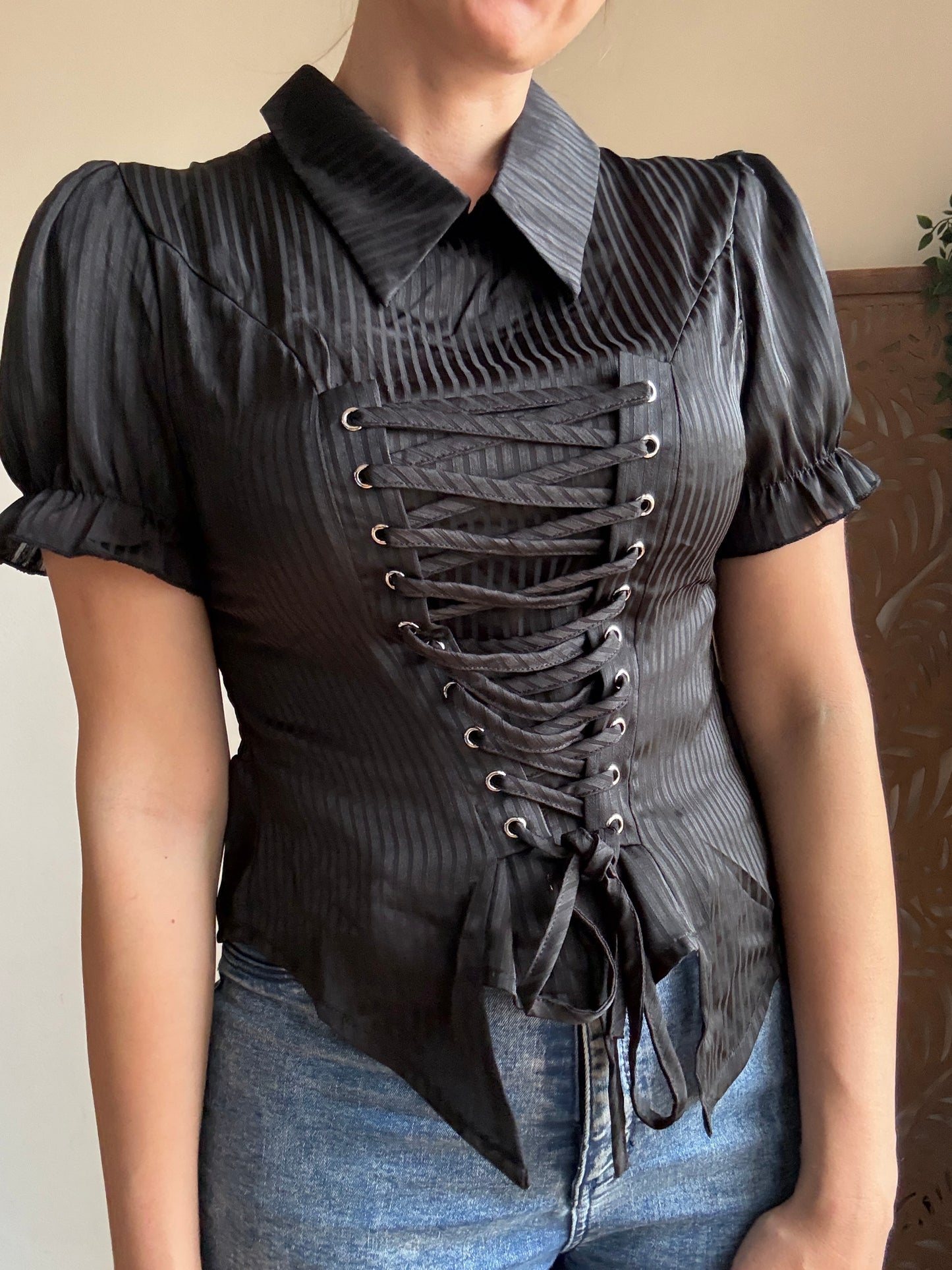 Blusa Corsetto con Stringhe e Maniche a Sbuffo - In 5 Colori