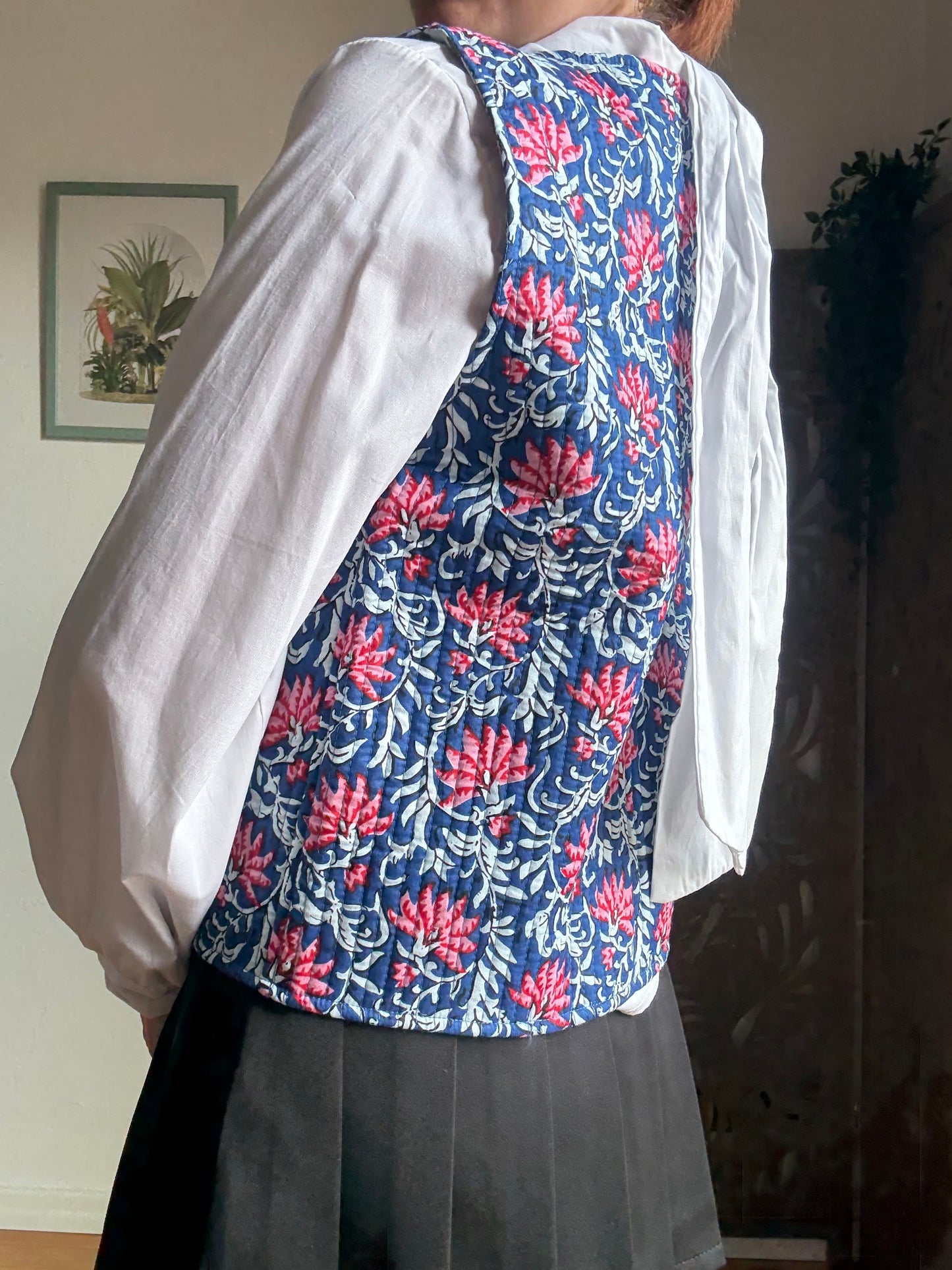 Gilet boho indiano in 100% cotone trapuntato con motivo floreale