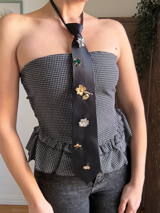 Punk-Chic Charm Tie - Cravatta Gioiello con Spille