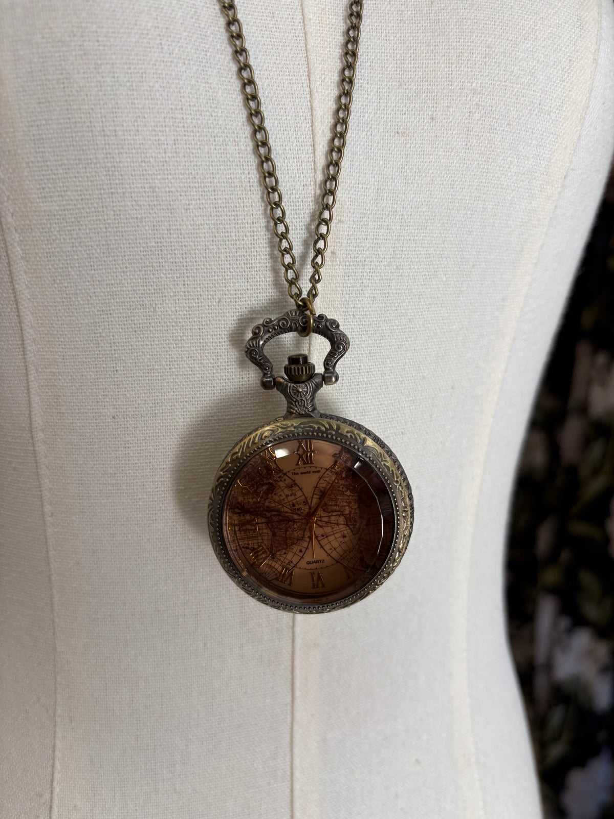 Collana orologio Steampunk Mappa del Mondo – Stile vintage