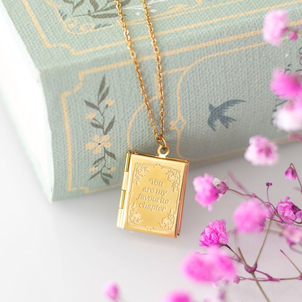 Collana Medaglione a Libro in Acciaio Color Oro in Confezione Regalo