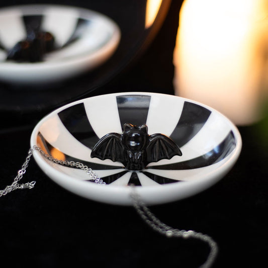 PREORDINE (In arrivo dal 3 agosto) Piattino Portaoggetti Striped Bat – Design A Strisce & Pipistrello Gothic