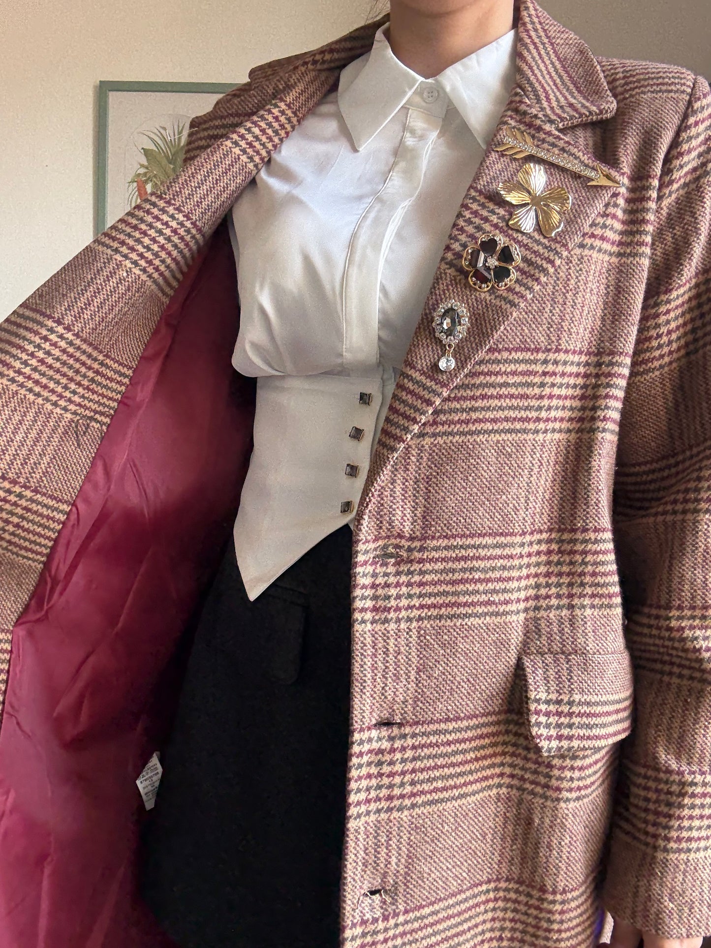 Cappotto College lungo bordeaux a quadretti in cotone con spille