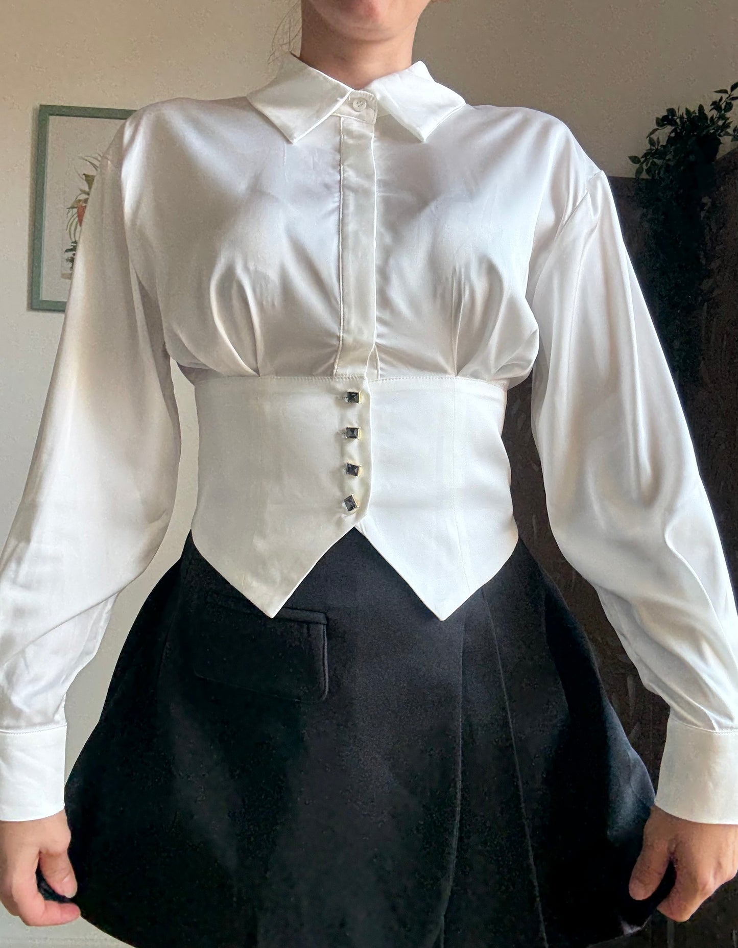Camicetta corsetto bianca con bottoni gioiello