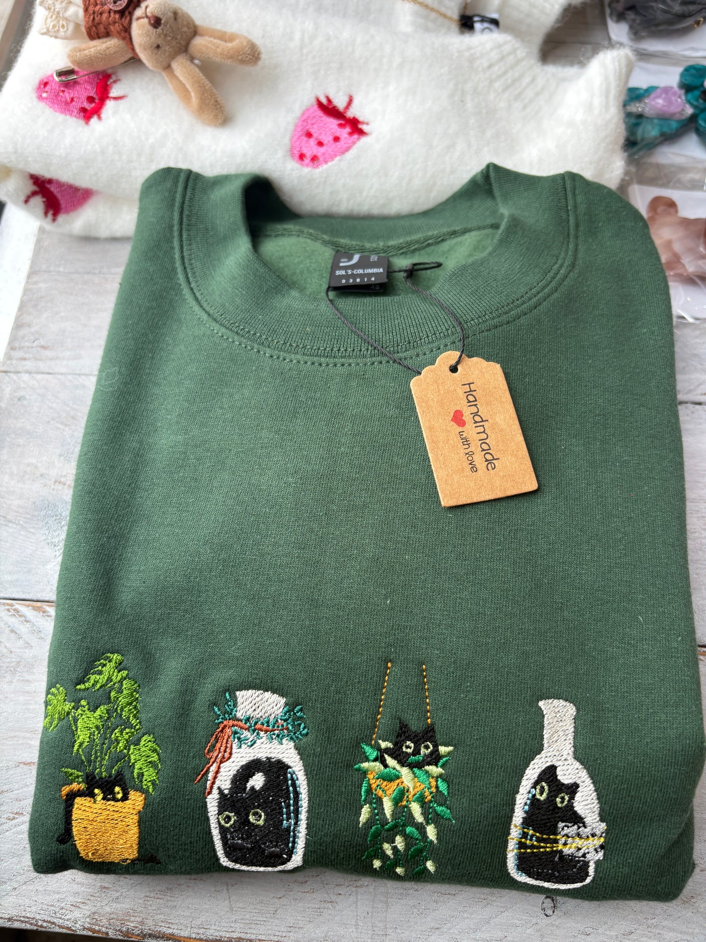 Felpa Girocollo in Cotone "Botanical Cats" in 3 colori con Ricamo Handmade