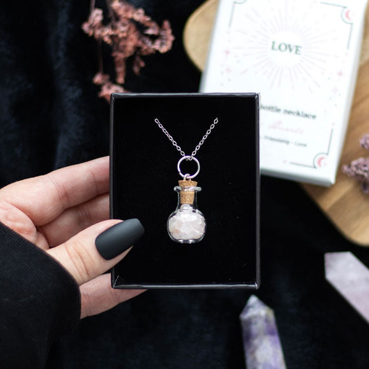 Collana dell'Amore con Bottiglietta di Pozione e Quarzo Rosa – Collezione "Crystal Witch"