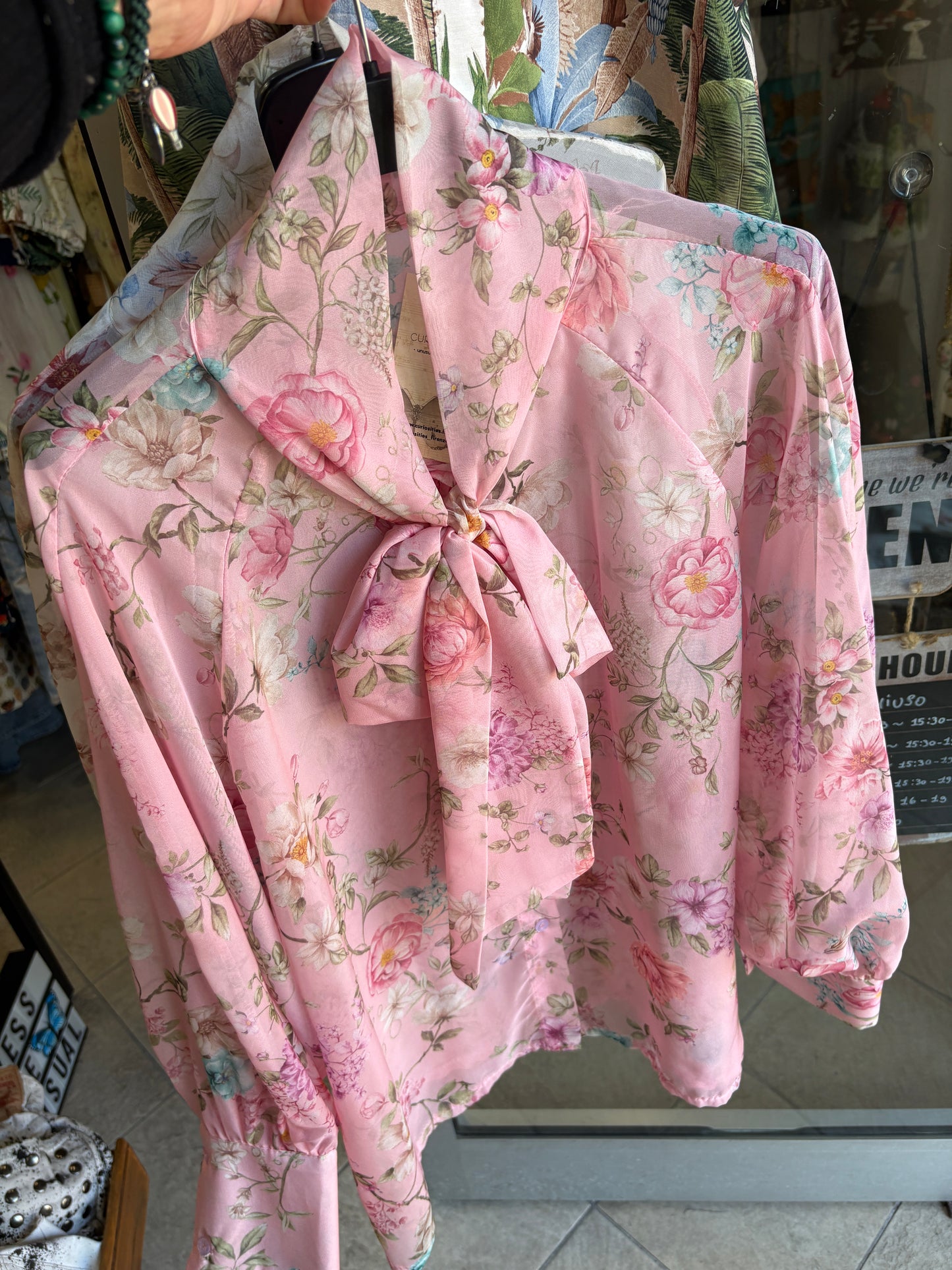 Camicetta in Chiffon Floreale con Fiocco al Collo - in 3 Colori