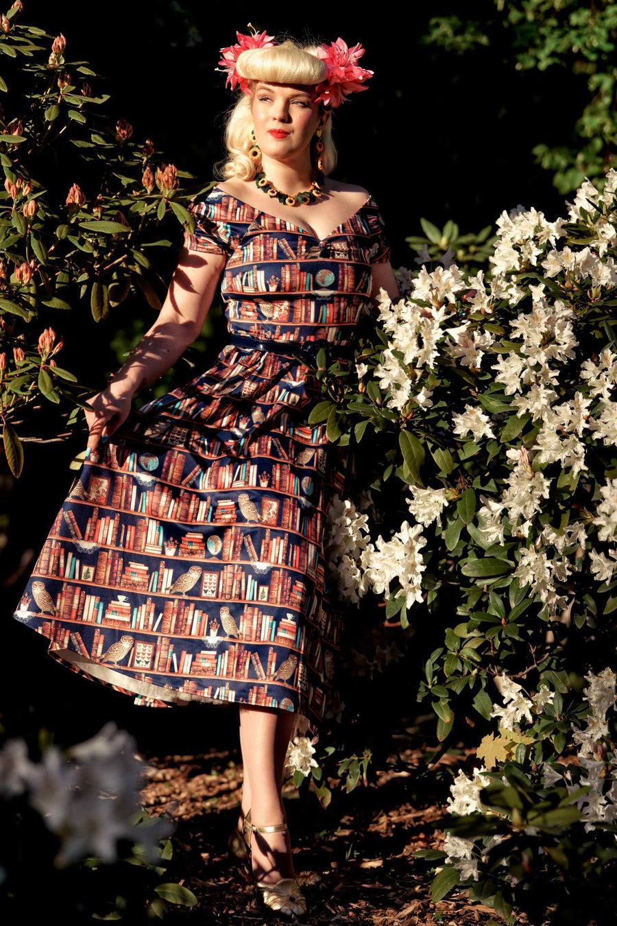 Lily Retro: Abito Library Book & Owl con Scollo a Barca