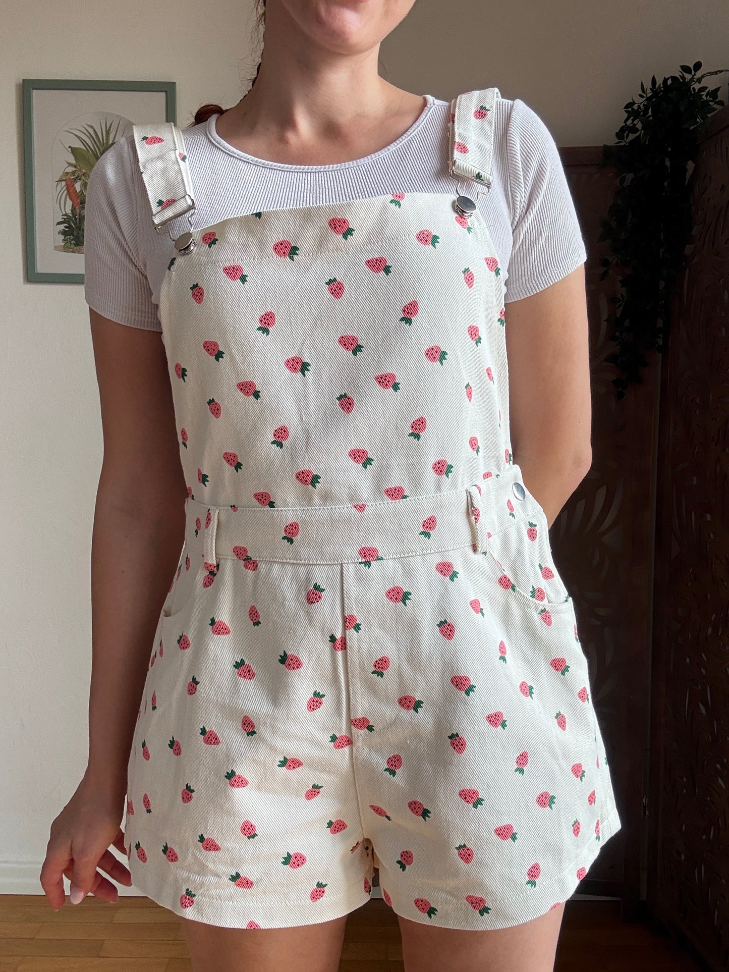 Salopette Corta in Cotone con Fragole – Strawberry Summer