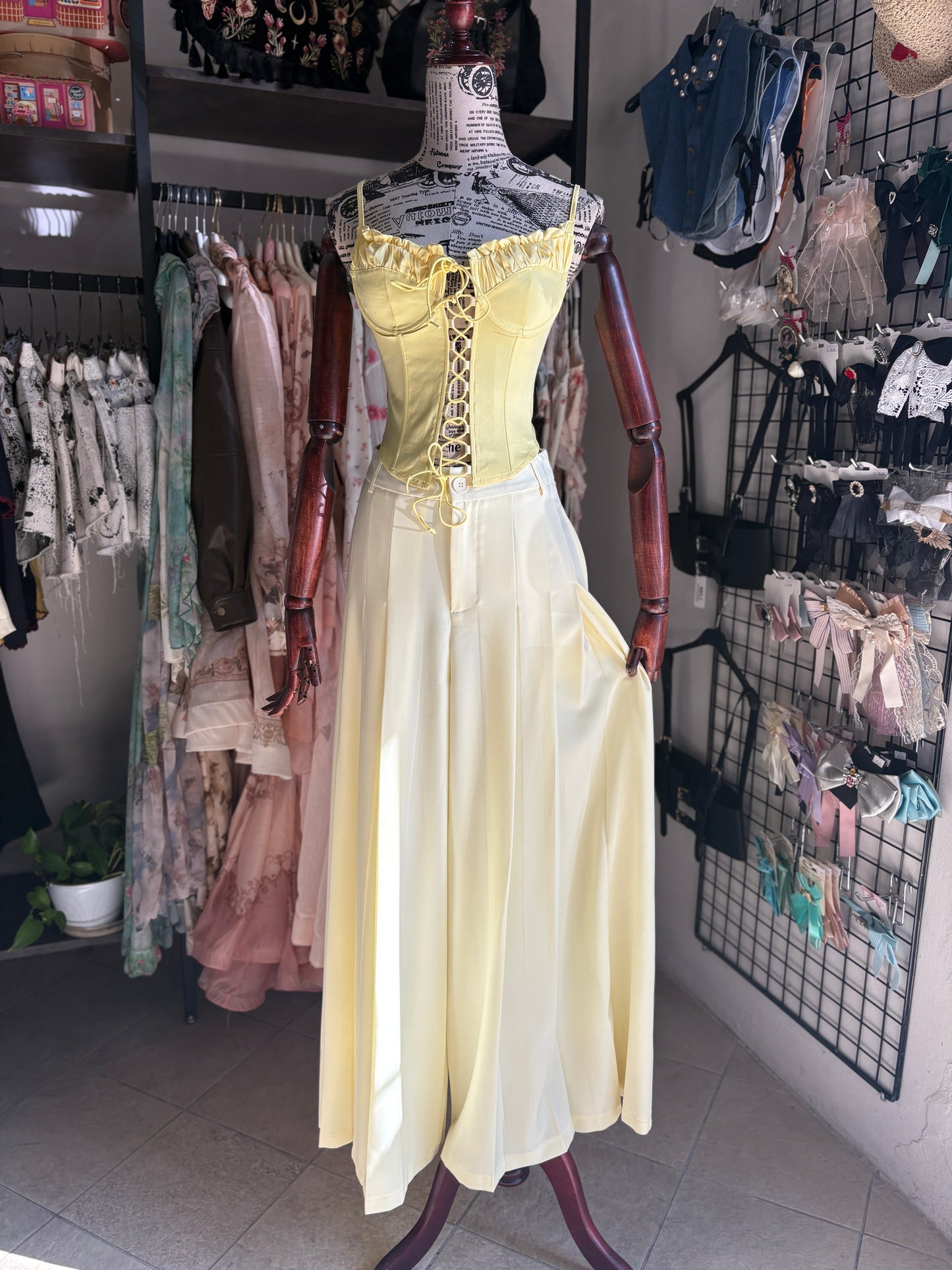 Top Bustier Stringato con Coppe Arricciate – Giallo Limone