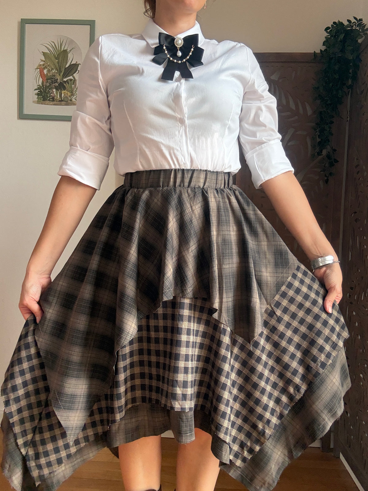 Gonna midi tartan asimmetrica a balze Dark Academia