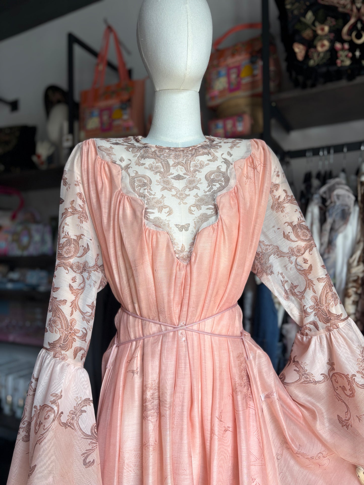 Fable Dress – Vestito Lungo Romantico in 100% Seta in Stile Coquette & Fairycore