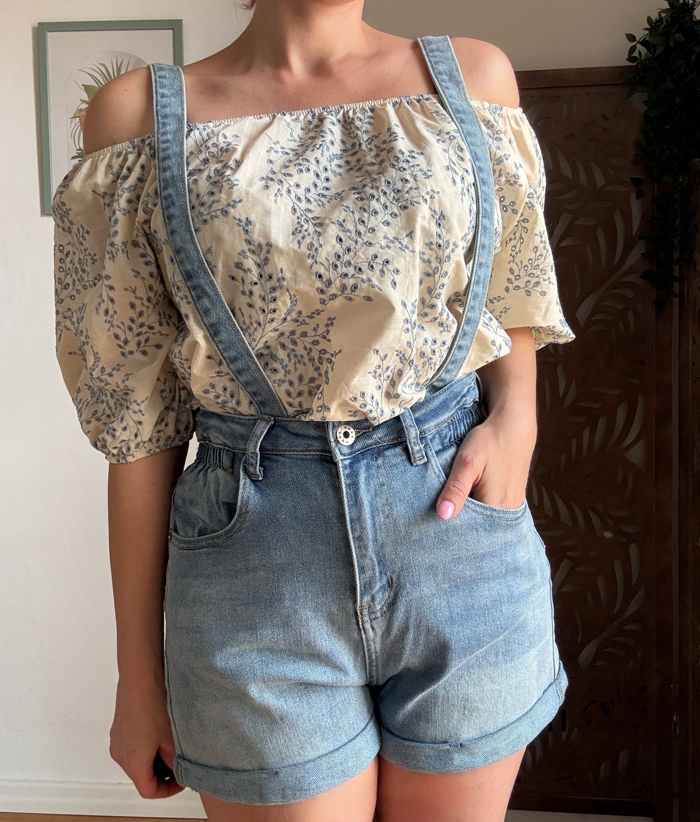 Short Paperbag in Denim Chiaro con Bretelle