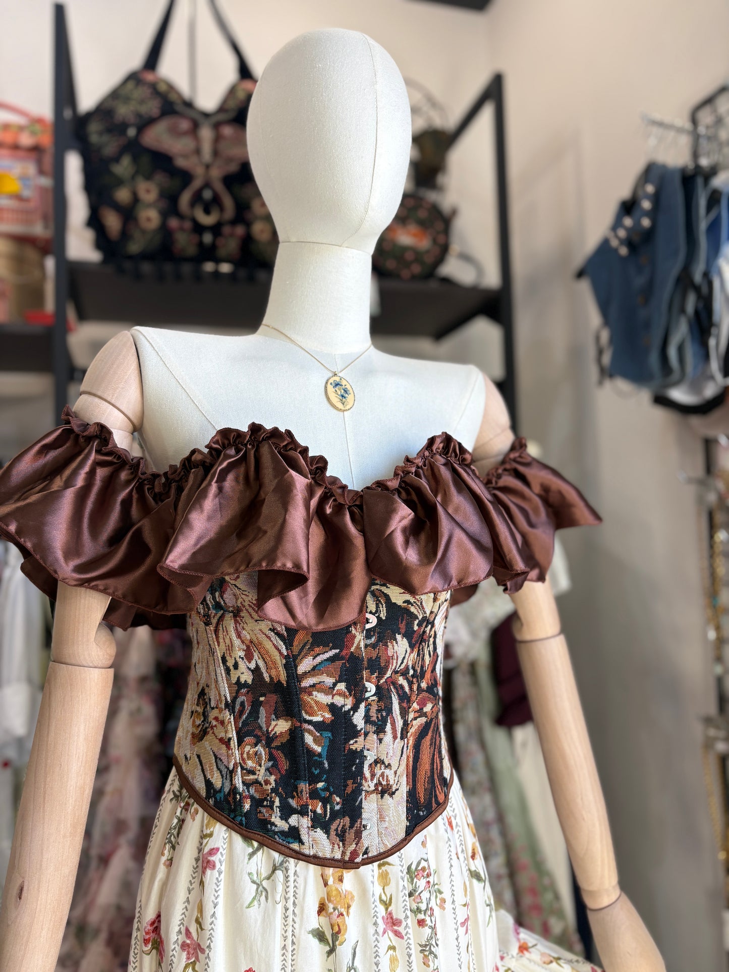 Corsetto Bustier Jacquard con Volant in Satin