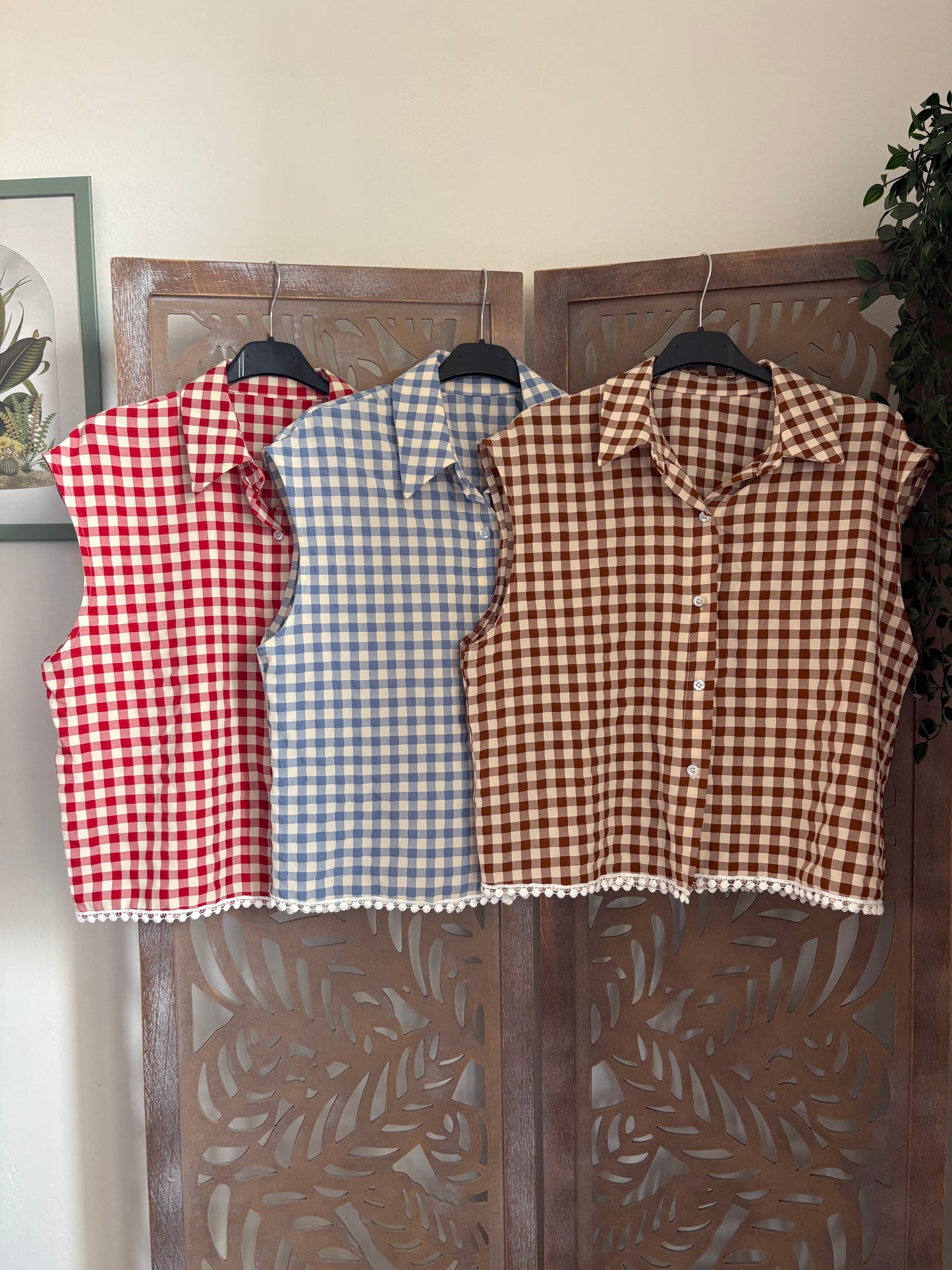 Camicette Smanicate Vichy con Bordo in Merletto