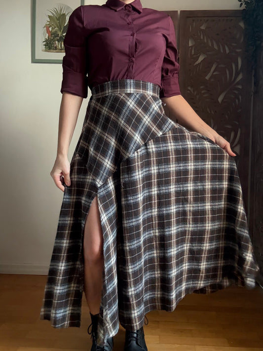 Gonna lunga tartan in cotone asimmetrica a vita alta con spacco frontale