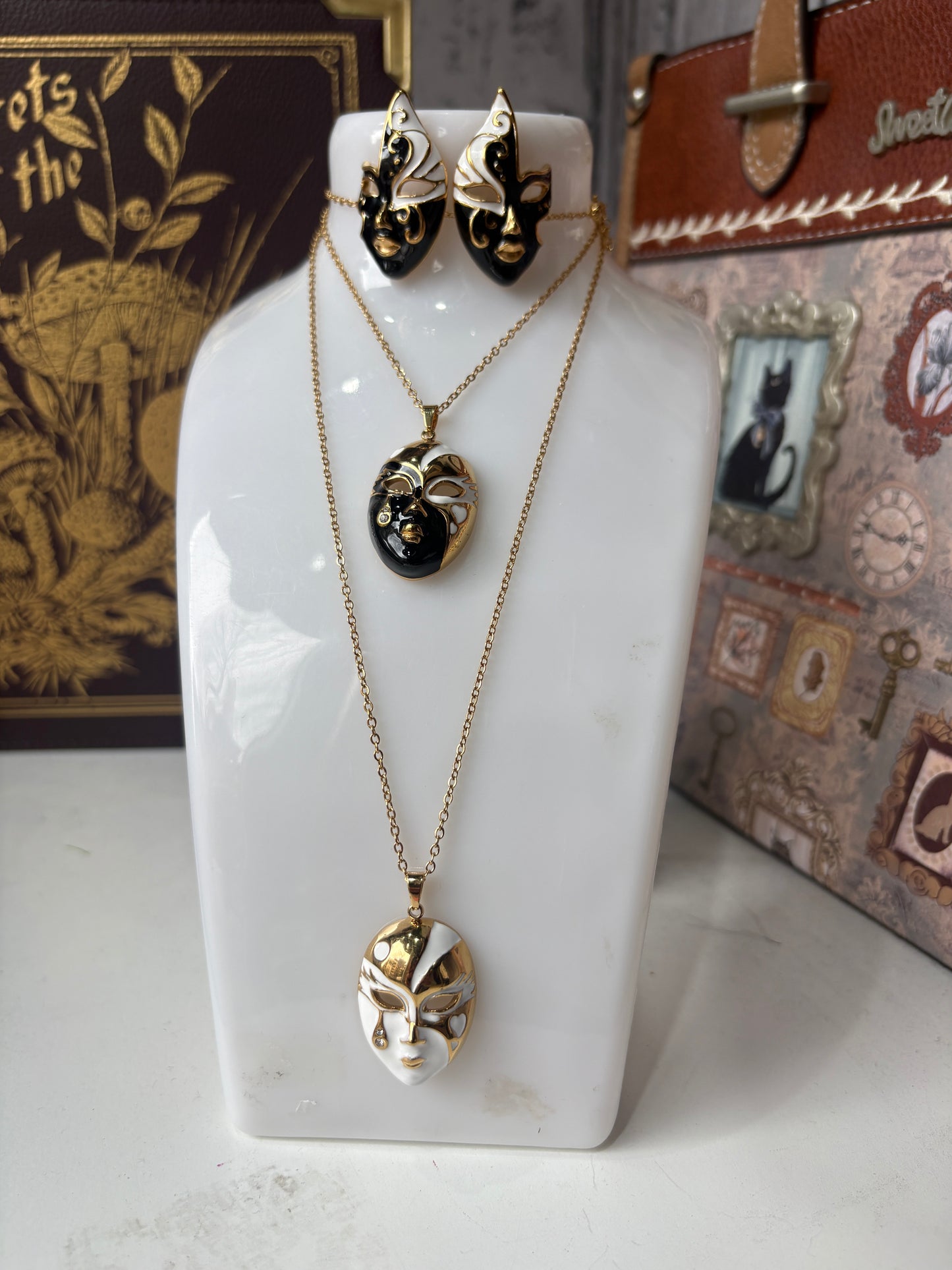 Bijoux Venice - Collane e Orecchini in Acciaio Inossidabile.