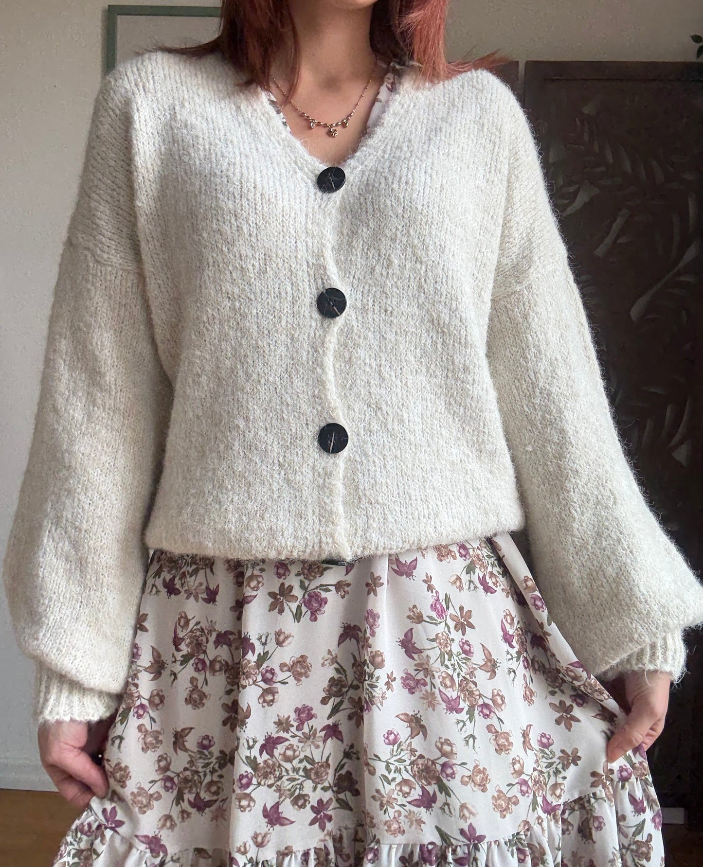 Abito floreale boho chic bianco con volant