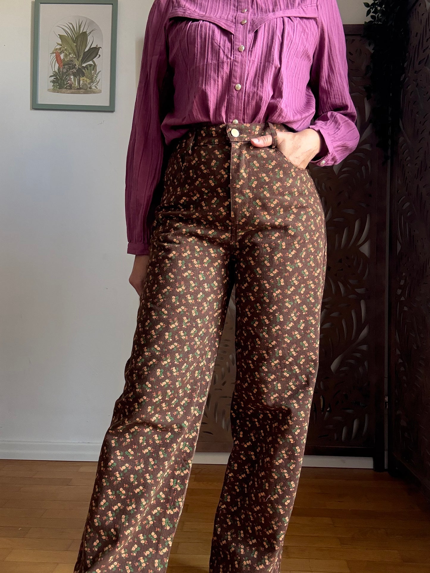 Jeans marroni floreali vita alta a gamba larga