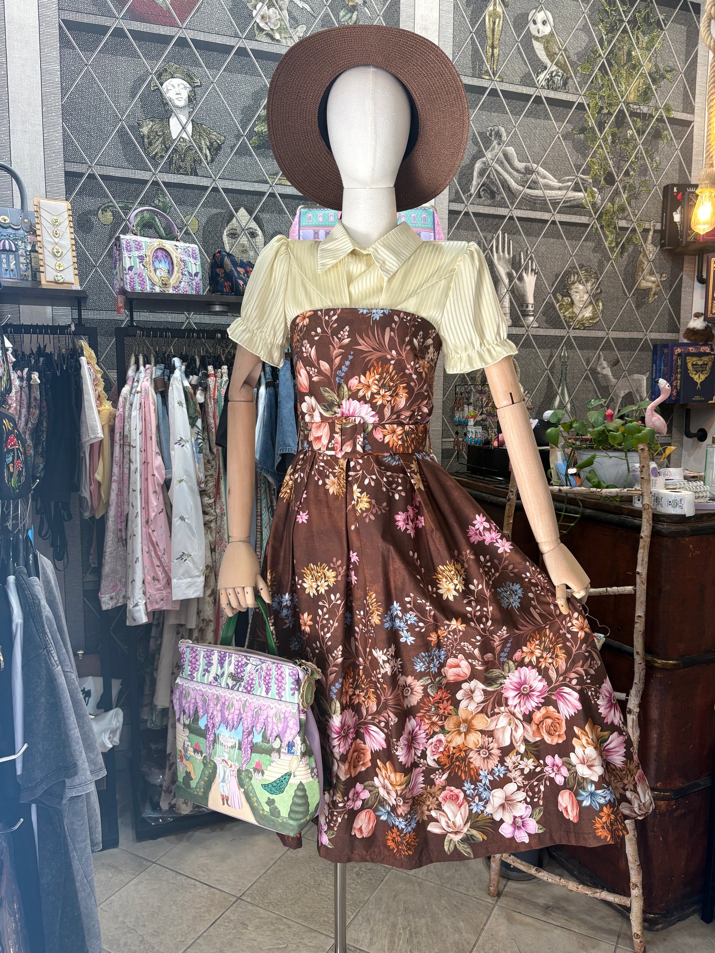 Vestito Midi Floreale in Cotone – Eleganza Rétro e Fascino Romantico