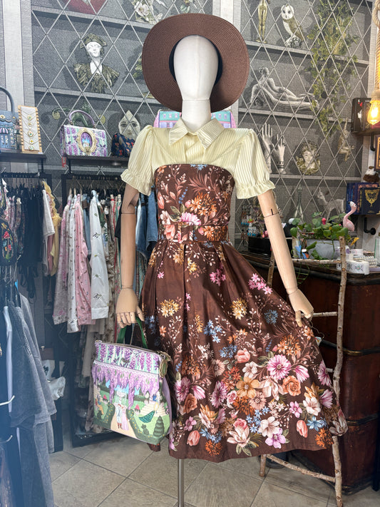 Vestito Midi Floreale in Cotone – Eleganza Rétro e Fascino Romantico