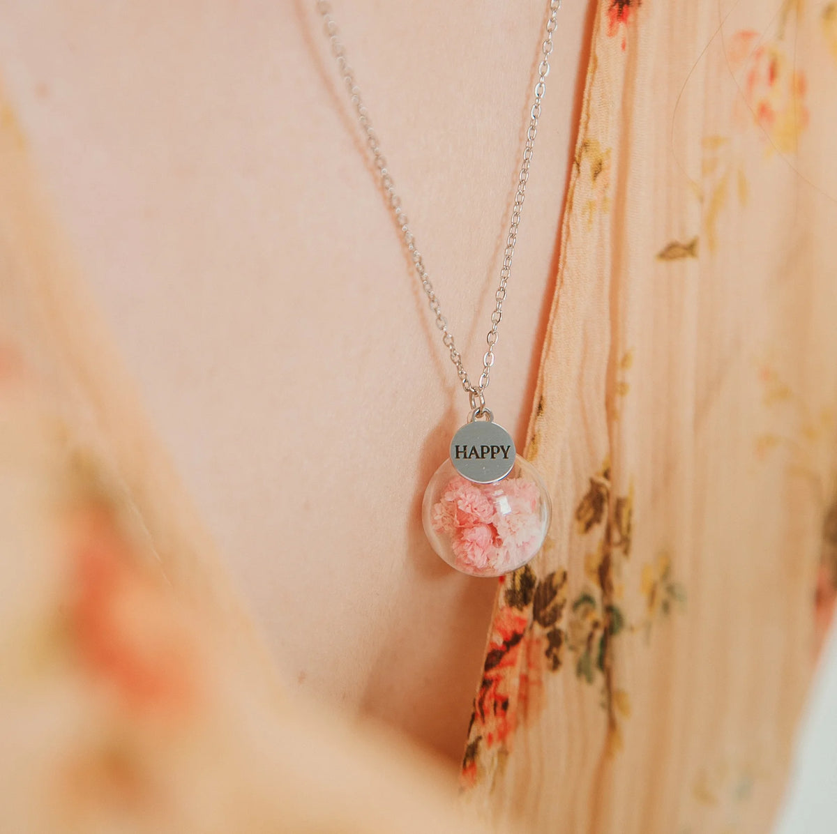 Collana della felicità con fiori di Gypsophila