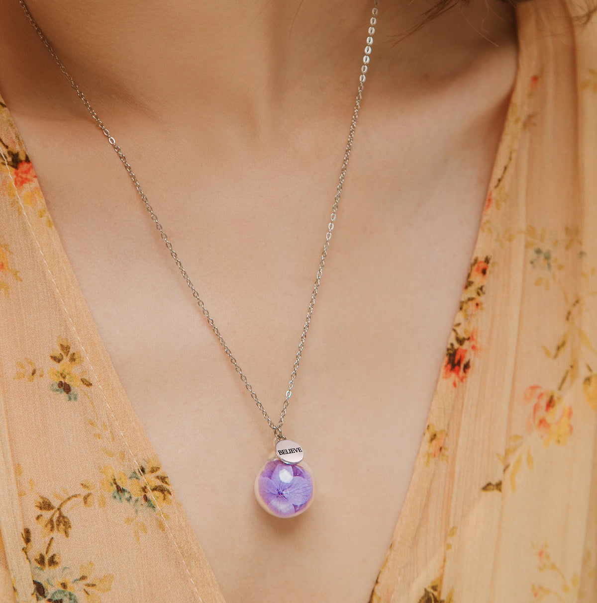 Collana della forza spirituale con petali di Ortensia