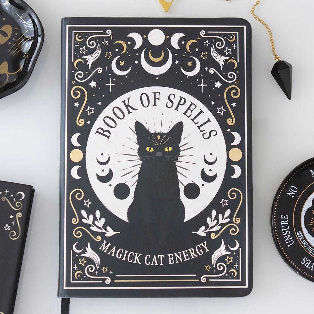 Libro degli Incantesimi – Taccuino A5 con Penna "Black Cat Magick"