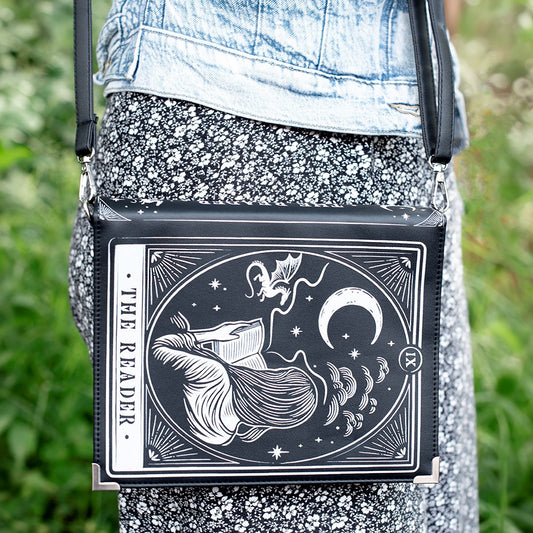 Borsa a Tracolla Gotica “The Reader” – Stile Tarocchi in Ecopelle