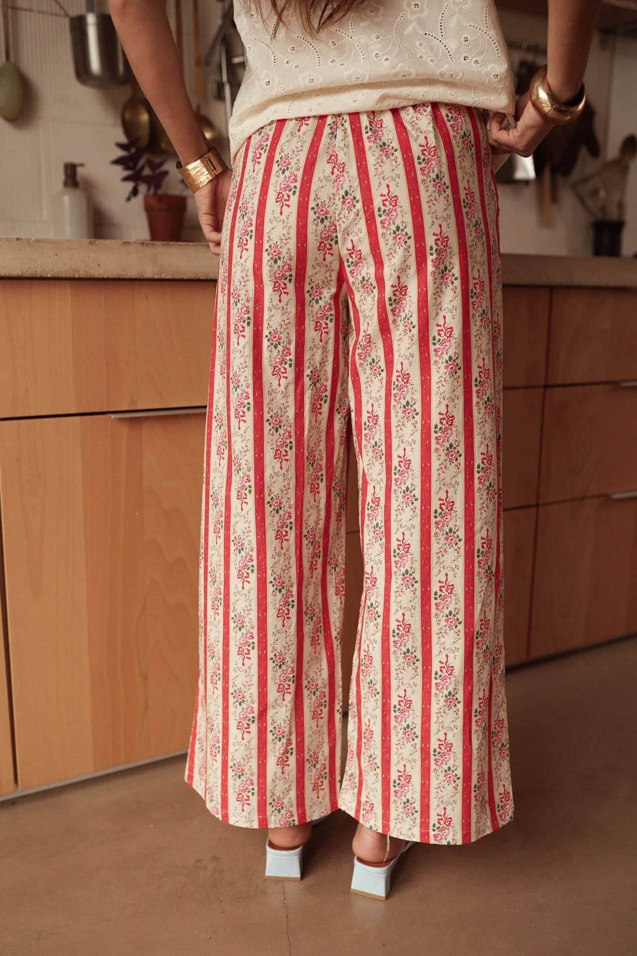 Pantaloni Larghi in Cotone Pauline con Stampa Floreale e Righe - Rosa