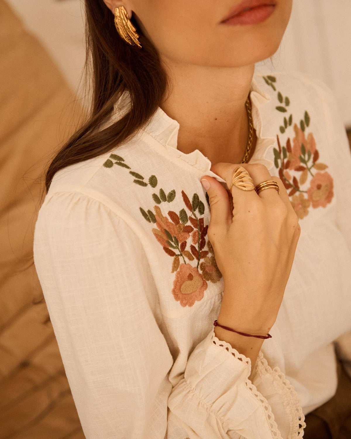 Blusa Giardino d’Autunno écru in cotone ricamato