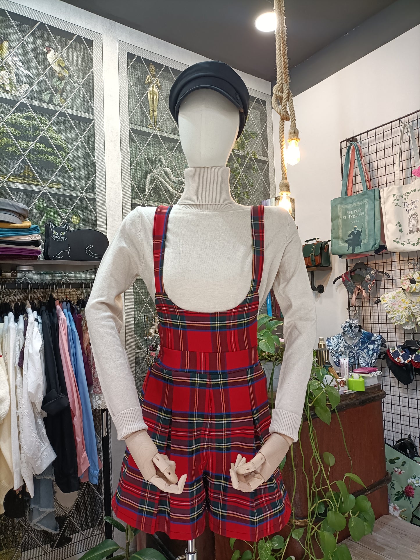 Jumpsuite tartan rossa con pantaloncini